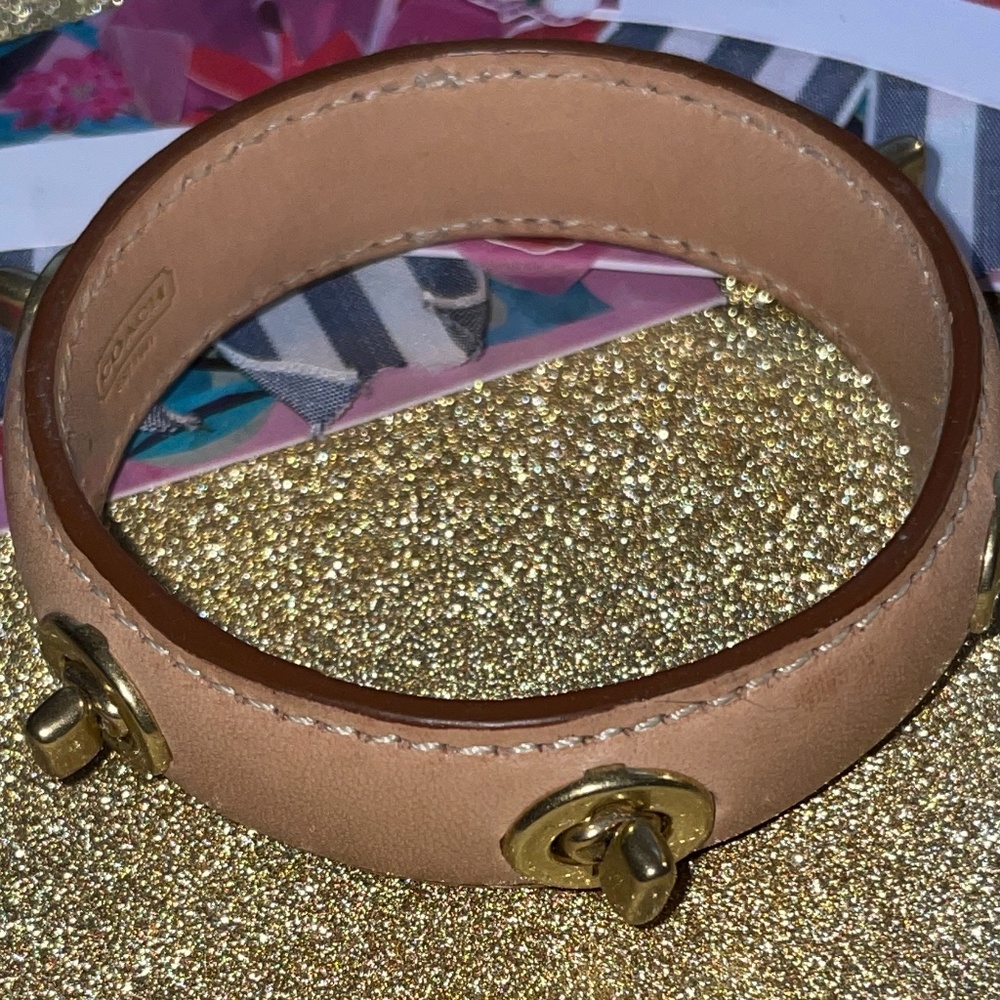 Coach Leather Turnlock Bracelet